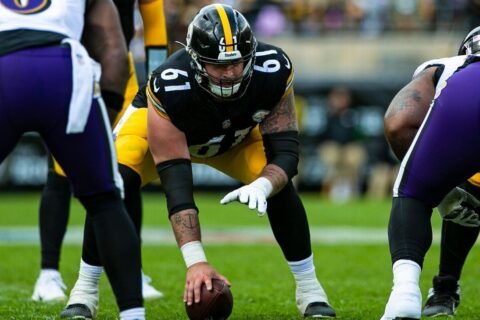 Steelers release starting center Mason Cole, save $5M